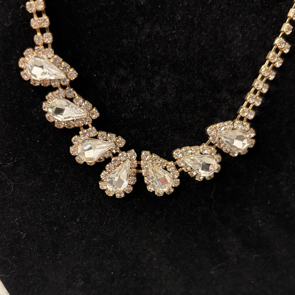 Fashion Gold and Rhinestone Jewelry Set - Picture 3 of 4